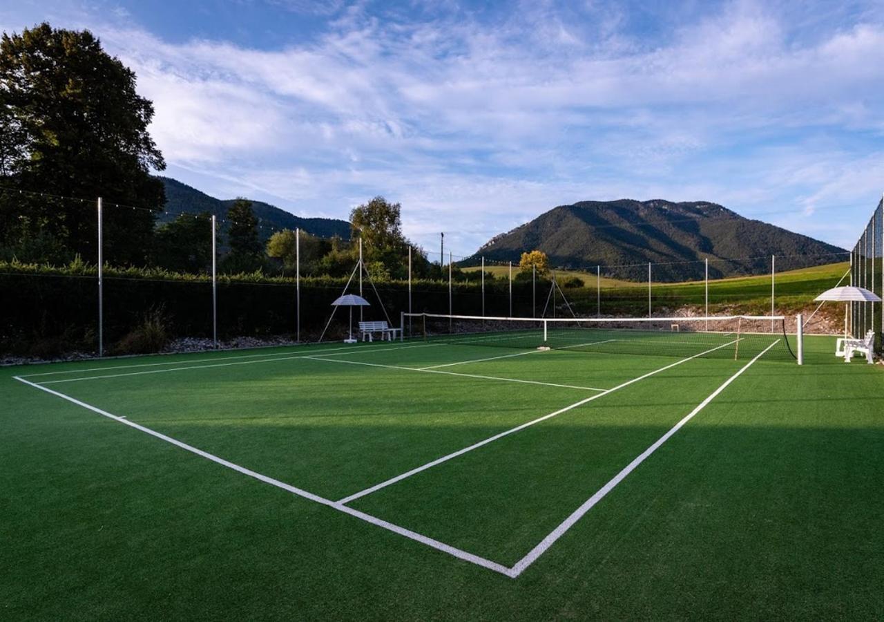 Villa Liptovmara Ižipovce エクステリア 写真