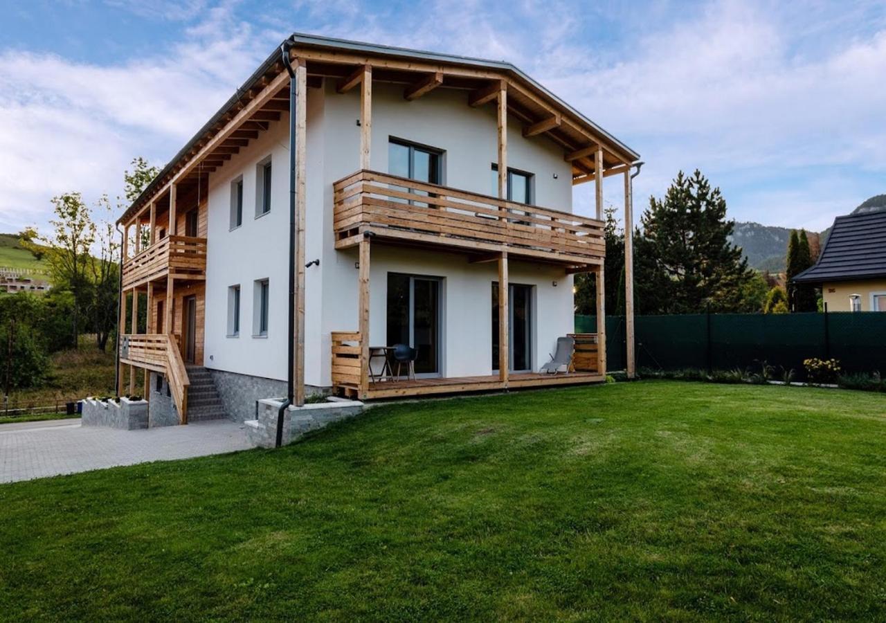 Villa Liptovmara Ižipovce エクステリア 写真